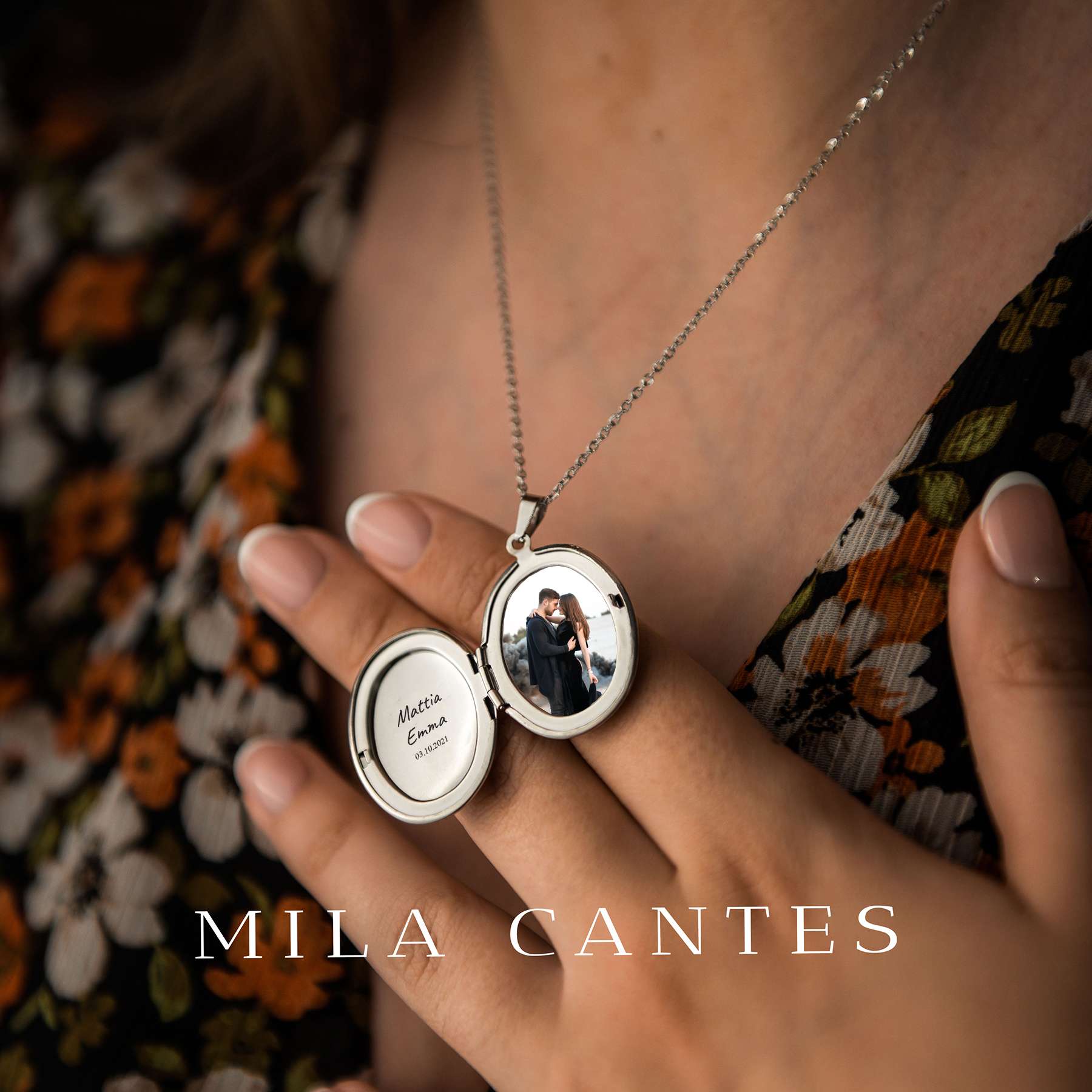 OVAL LOCKET | Love Flowers - MILA CANTES